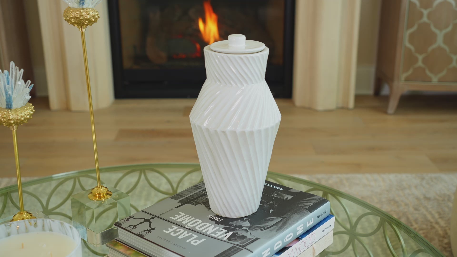 Tall urn with a textured, grooved surface and a clean white finish. Deco Twist Cloud.